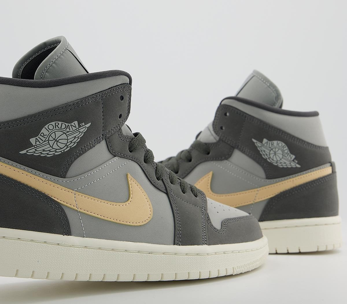 Jordan 1 Mid "Grey Onyx" (W)