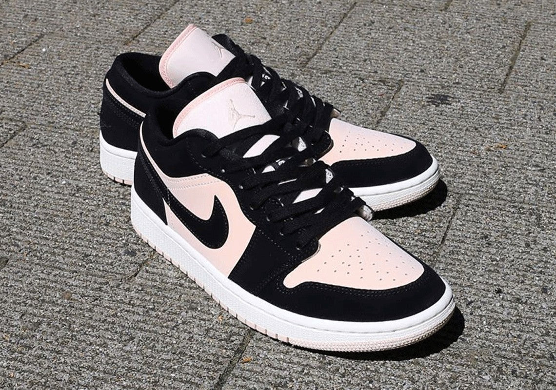 Jordan 1 Low Black Guava Ice W MasterHoodie