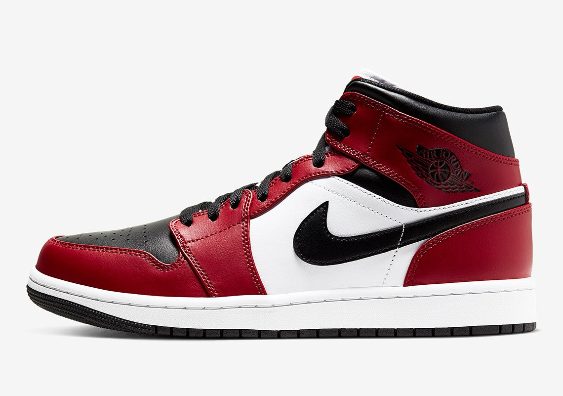 Jordan 1 Mid "Chicago Black Toe"