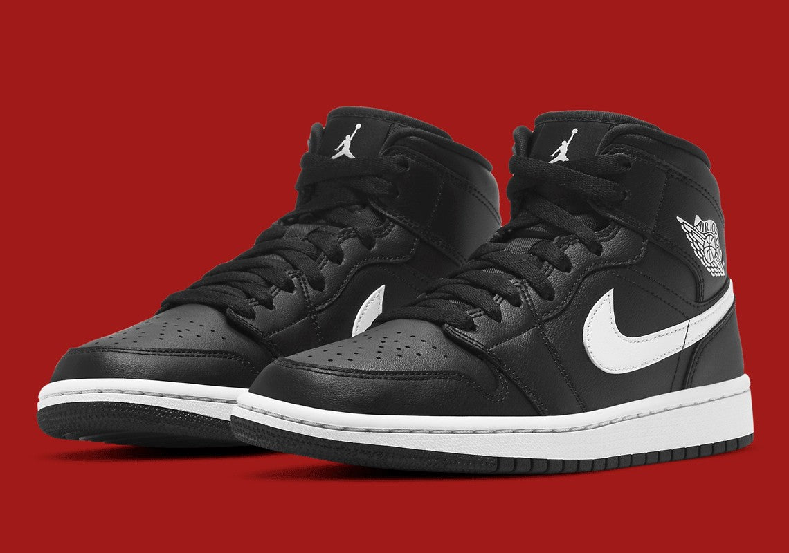 Jordan 1 Mid "Black And White" (Ying-Yang) (W)