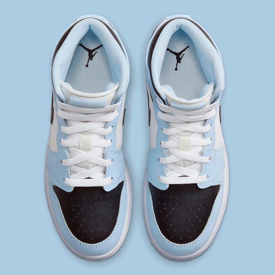Jordan 1 Mid "Ice Blue"