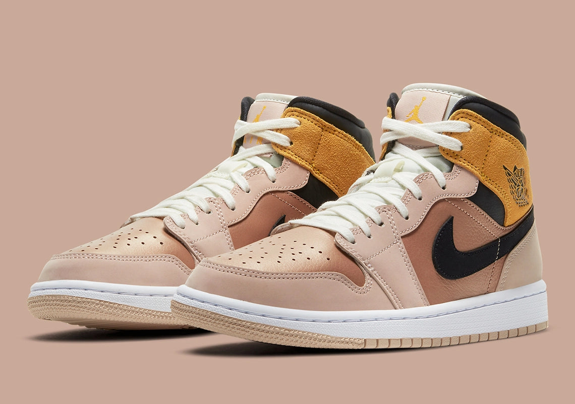 Jordan 1 Mid "Particle Beige" (W)