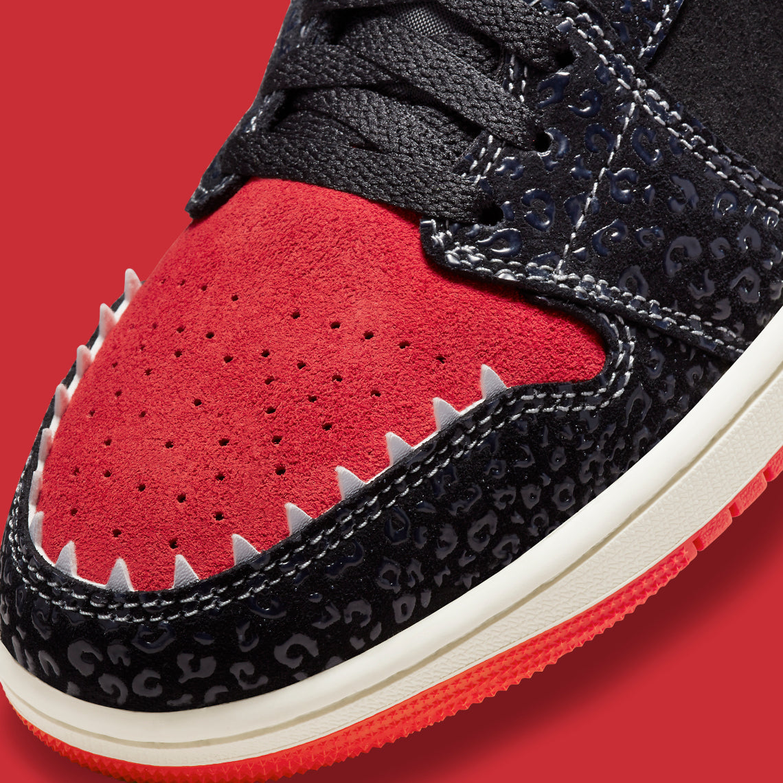 Jordan 1 Mid "SiEMPRE FAMILIA"