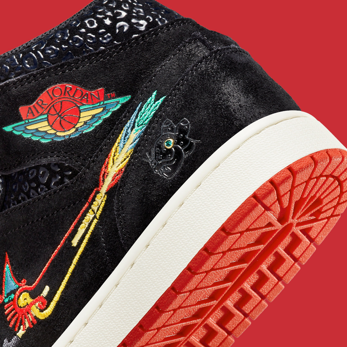 Jordan 1 Mid "SiEMPRE FAMILIA"