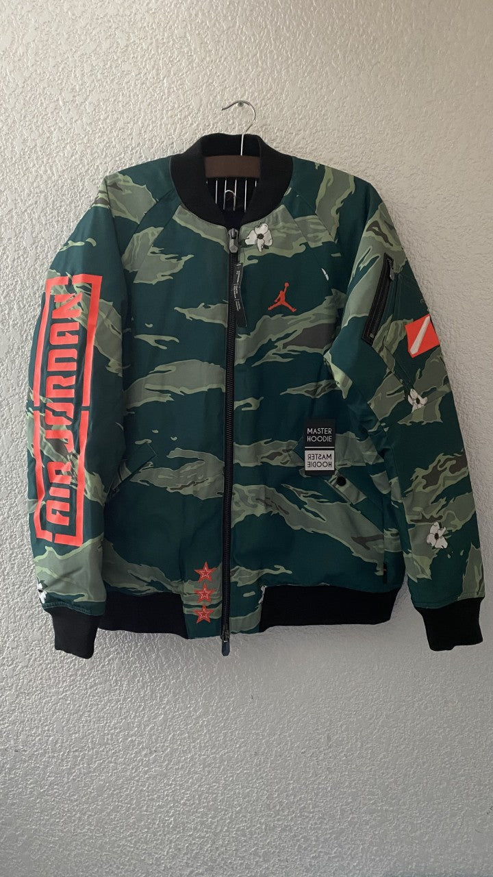 Chamarra Bomber Jacket Jordan (Camo)