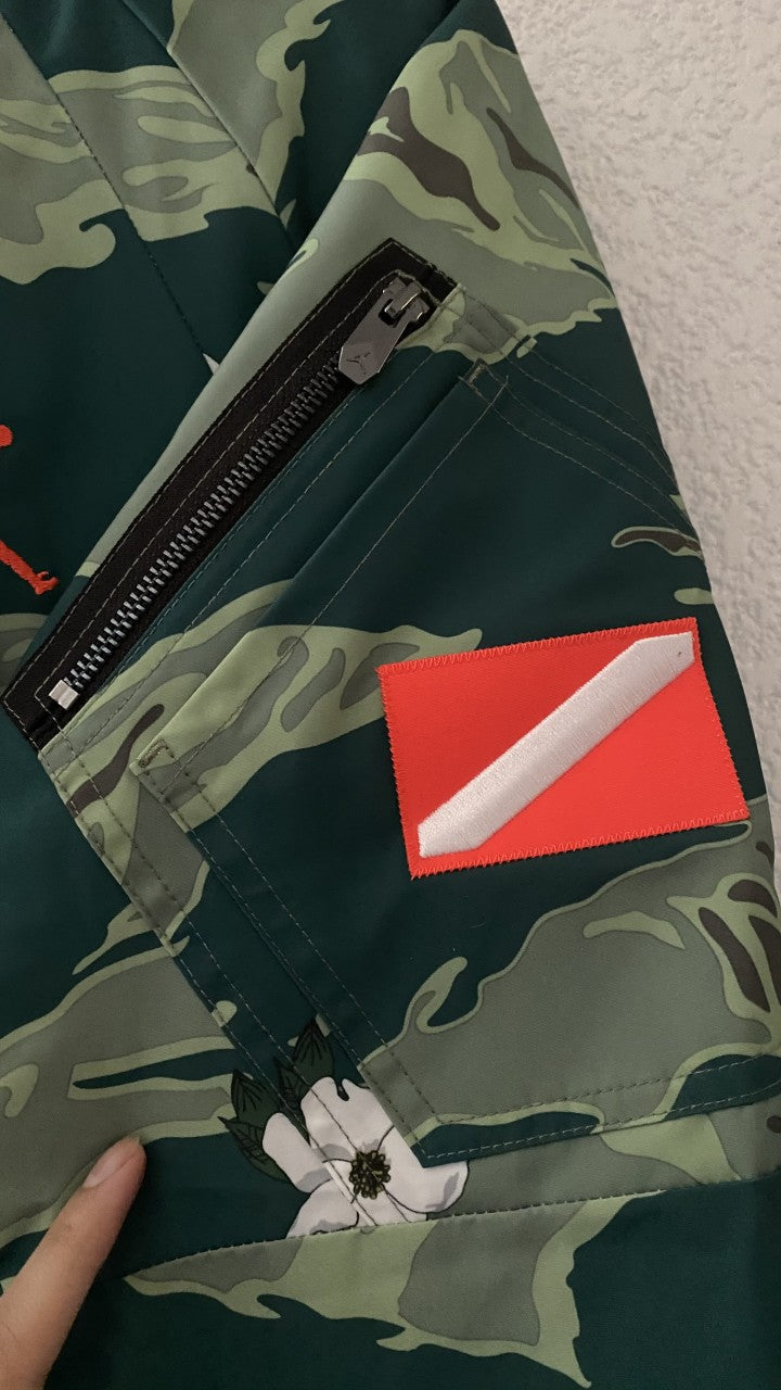 Chamarra Bomber Jacket Jordan (Camo)