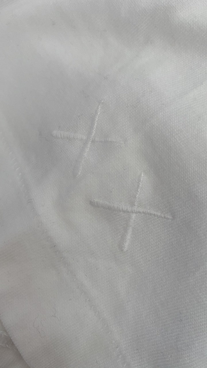 Playera KAWS X Uniqlo BFF Pocket Tee
