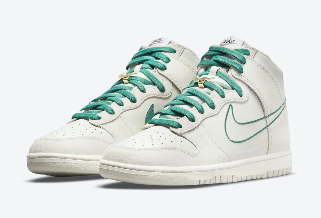 Nike Dunk High "First Use Sail"