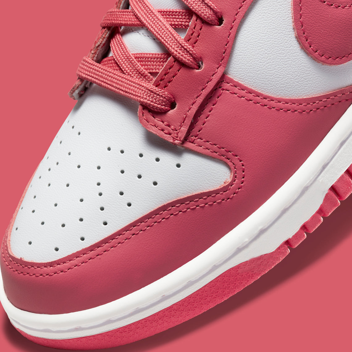 Nike Dunk Low "Archeo Pink"