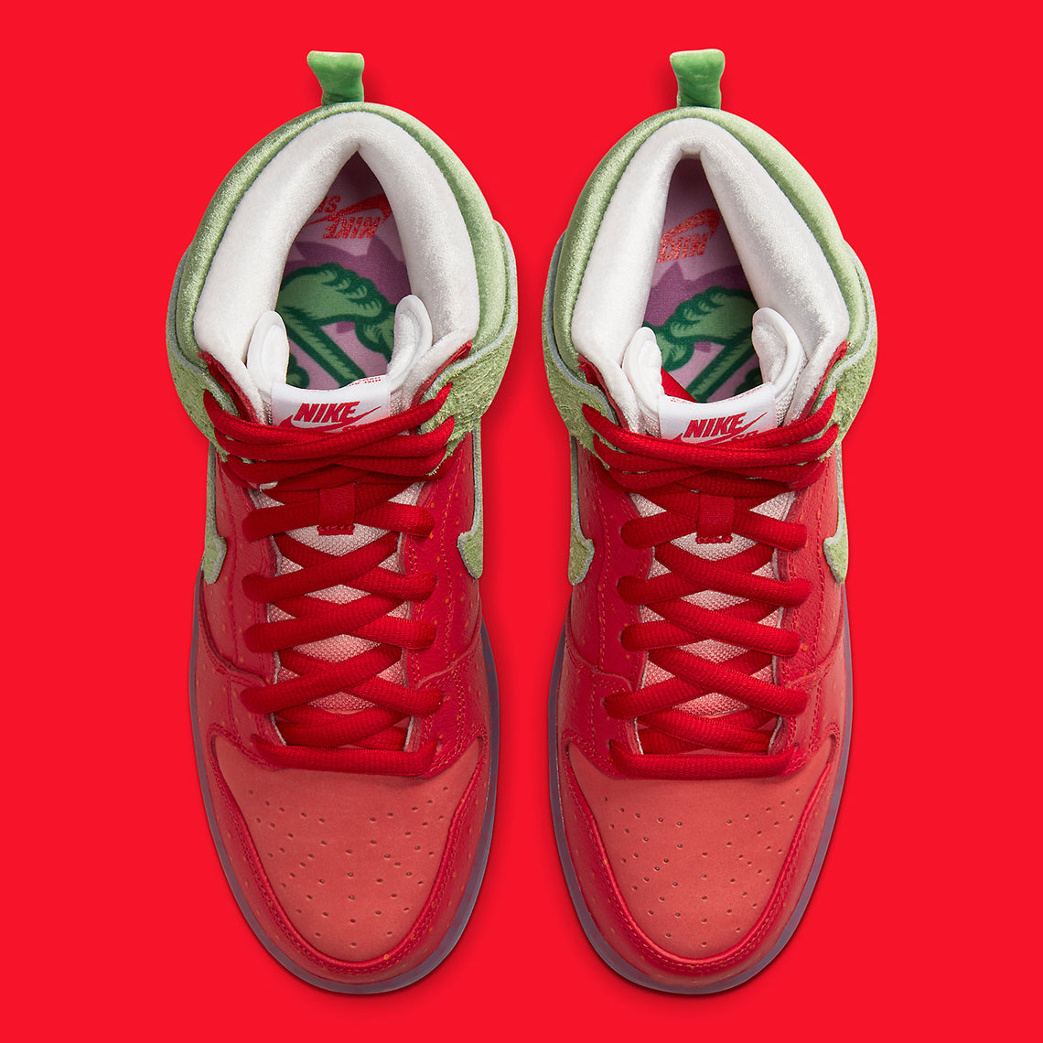Nike SB Dunk High "Strawberry Cough"