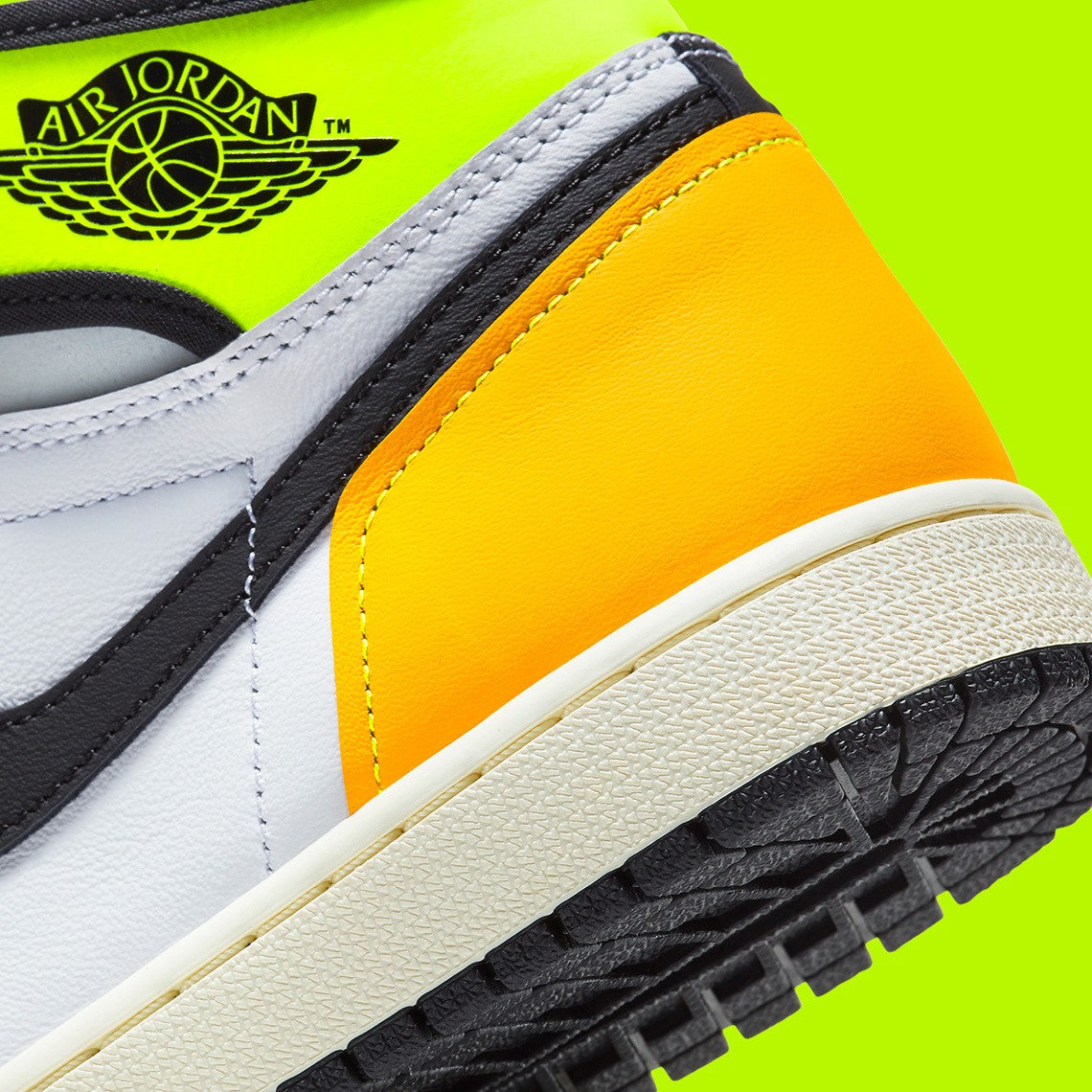 Jordan 1 High Retro "Volt"