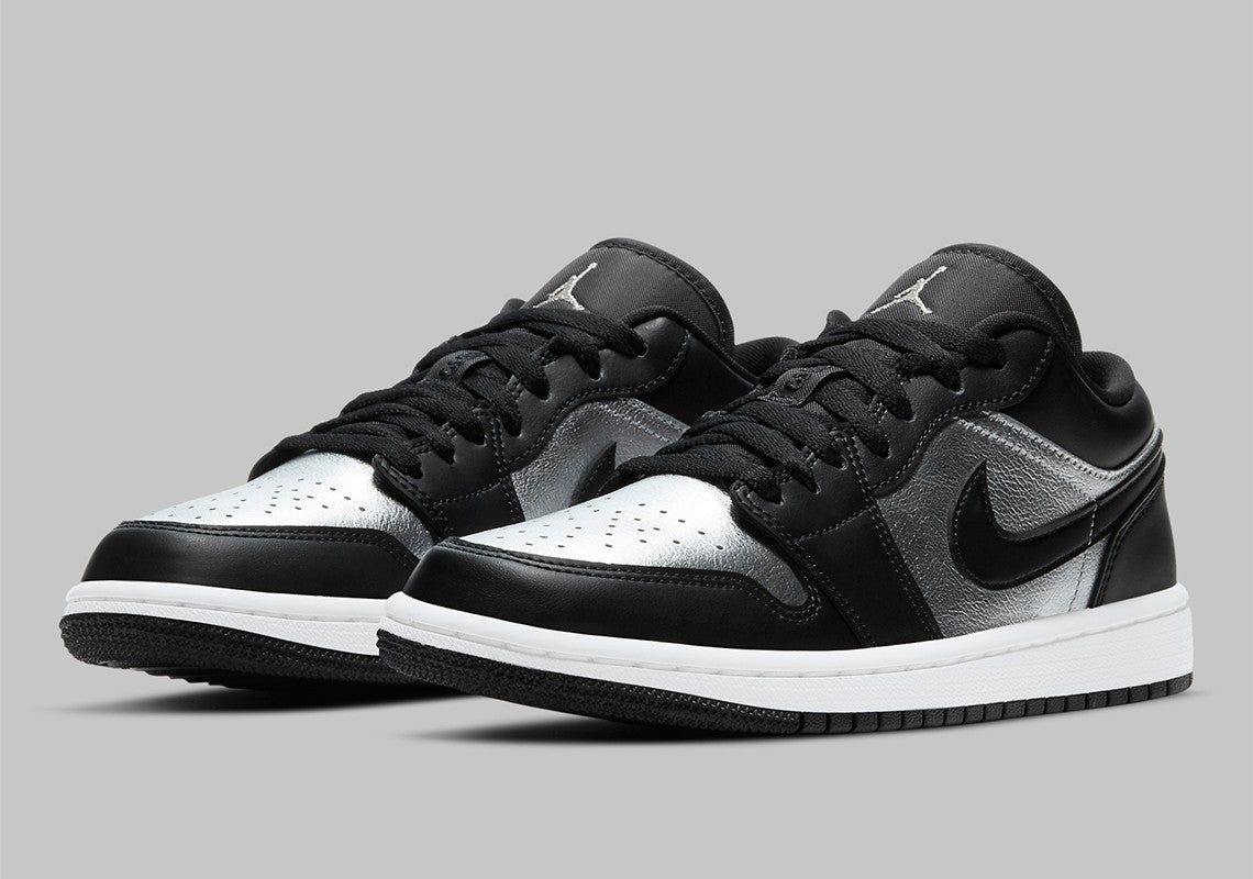 Jordan 1 Low "Black Metallic Silver" (W)