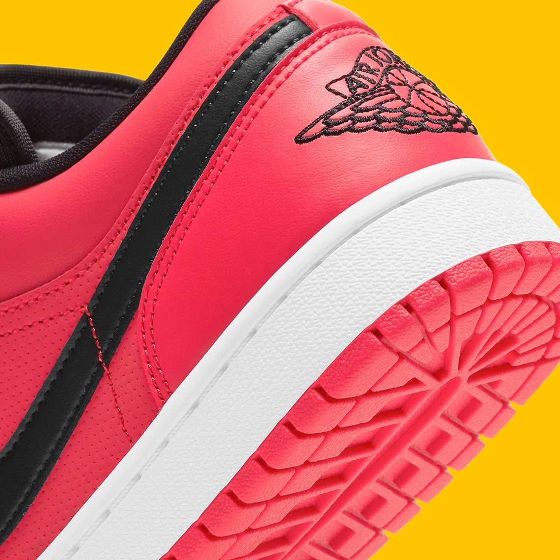 Jordan 1 Low "Siren Red" (W)