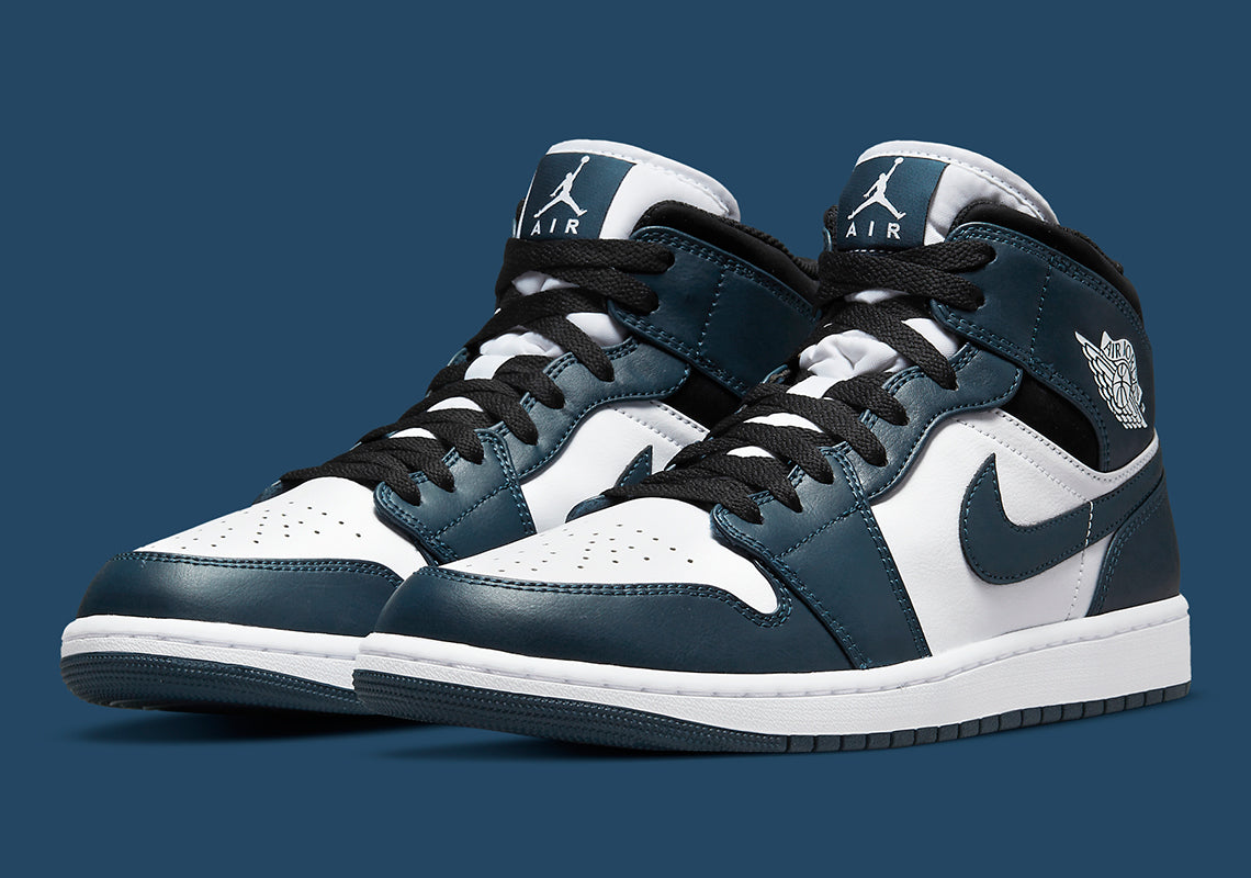 Jordan 1 Mid "Armony Navy"