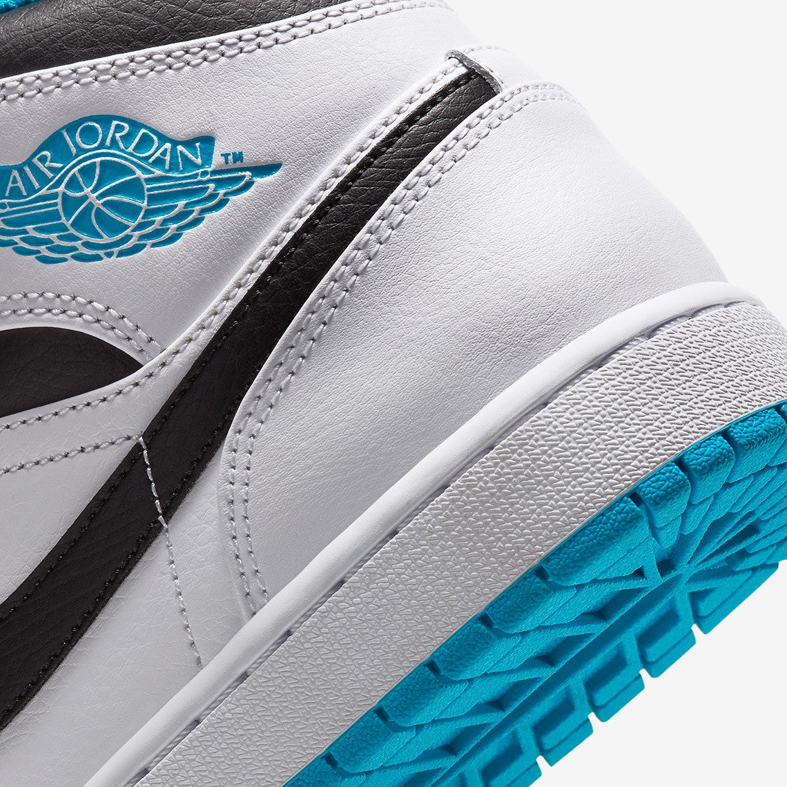 Jordan 1 Mid "Laser Blue"
