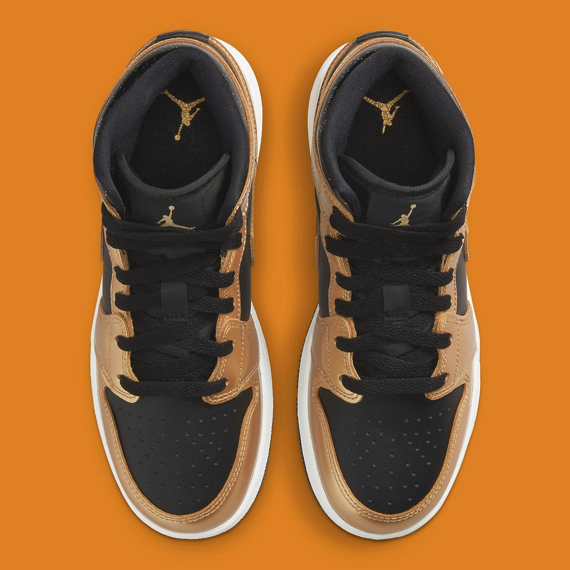 Jordan 1 Mid "Metallic Gold Black"