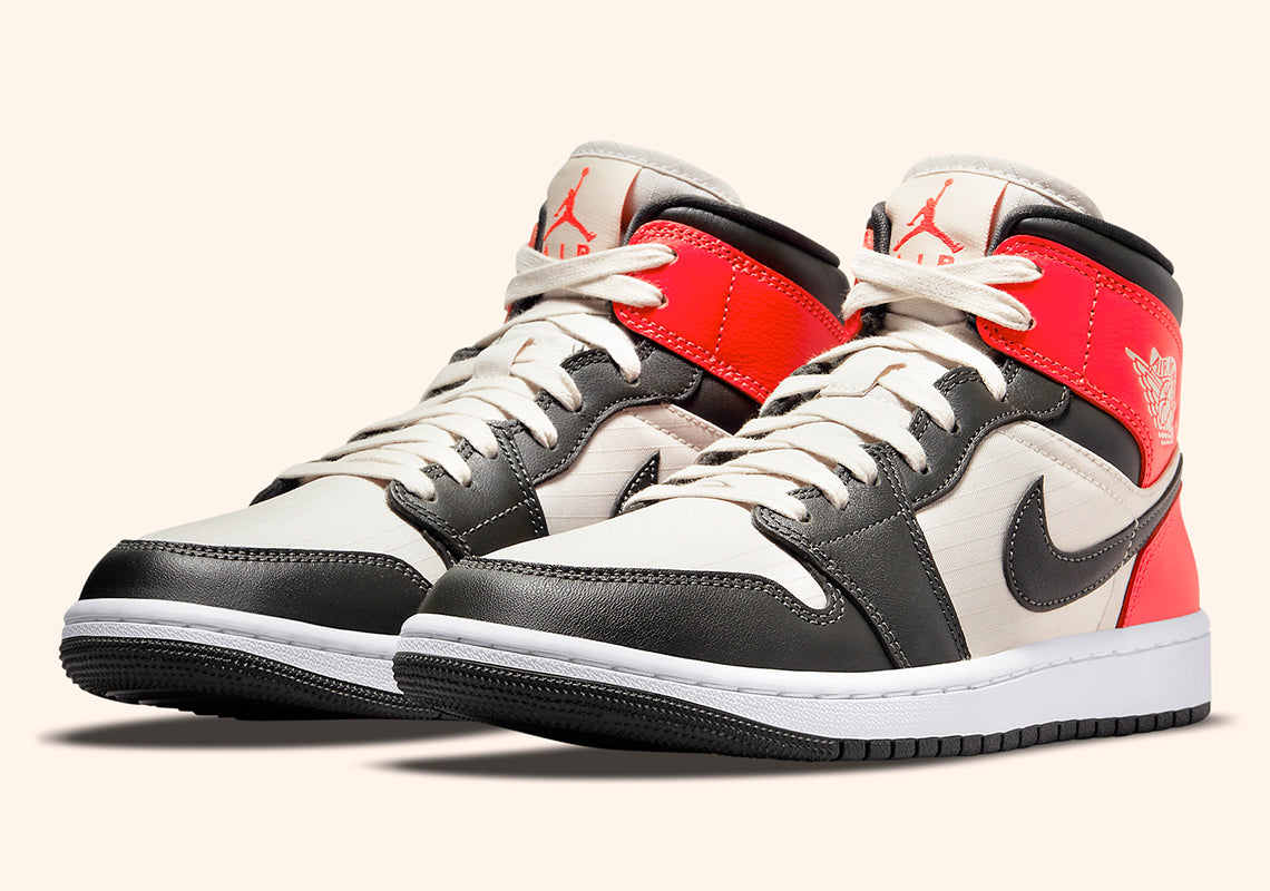 Jordan 1 Mid "Light Orewood Brown" (W)