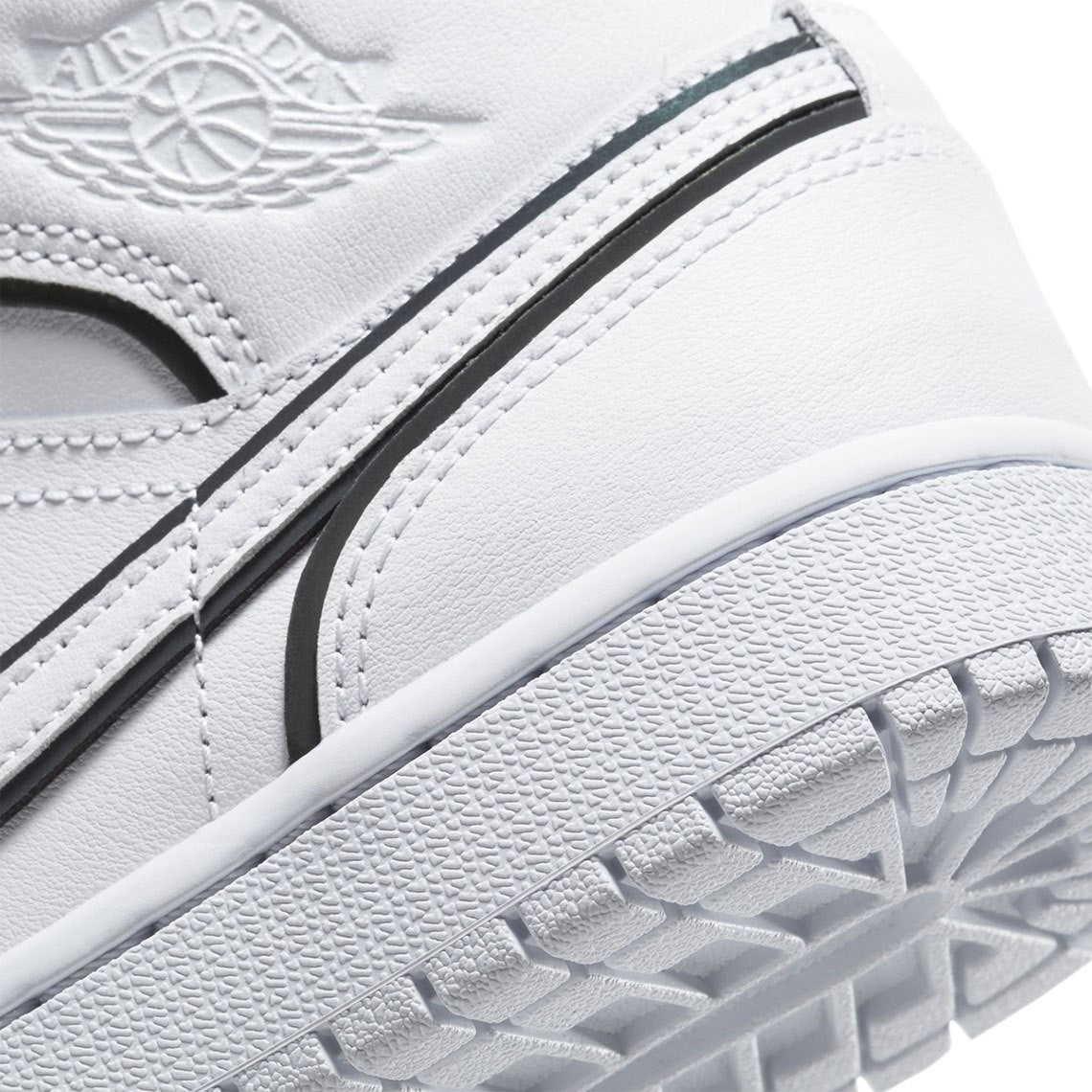 Jordan 1 Mid "Iridescent Reflective White"
