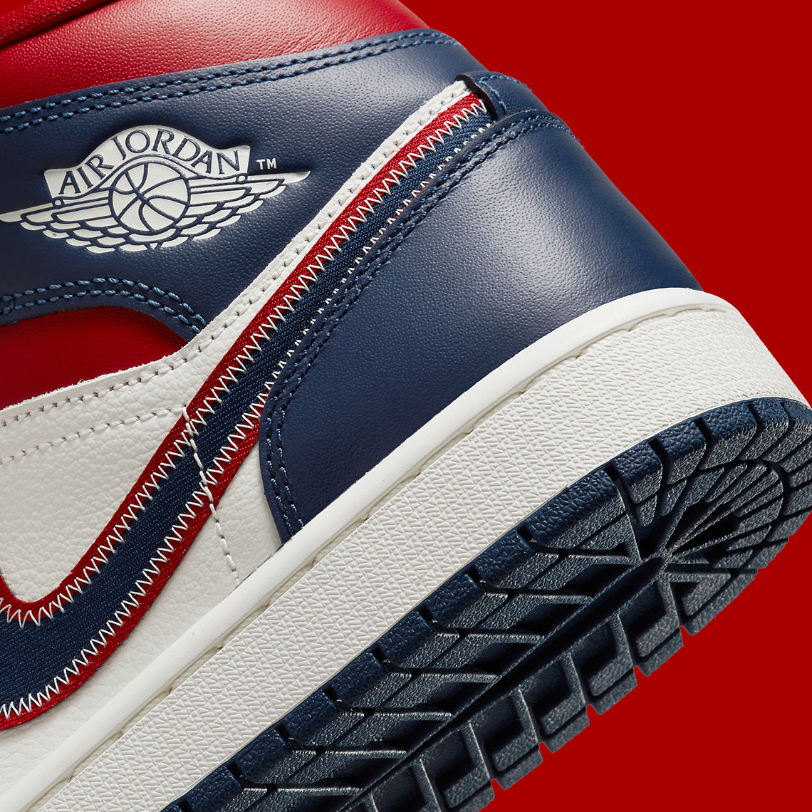 Jordan 1 Mid "USA" (2022) (W)