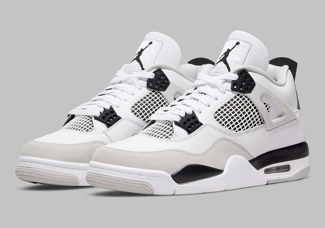 Jordan 4 Retro "Military Black"