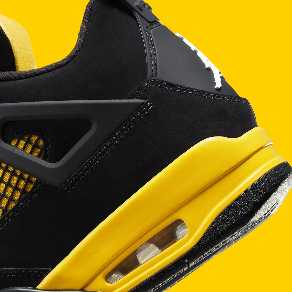 Jordan 4 "Thunder"
