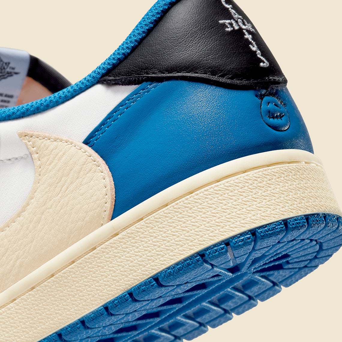 Jordan 1 Low "Fragment x Travis Scott"