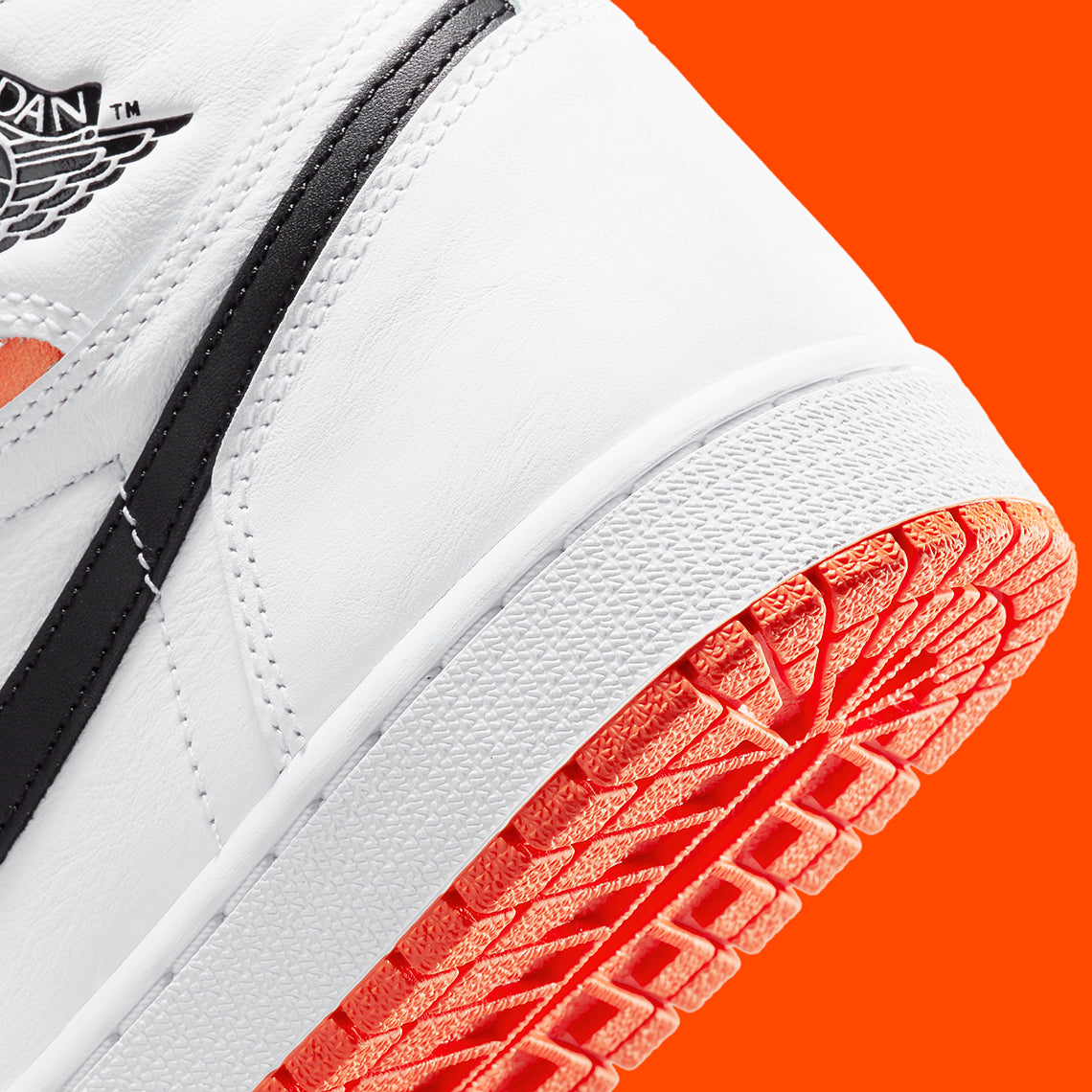 Jordan 1 High Retro "Electro Orange"