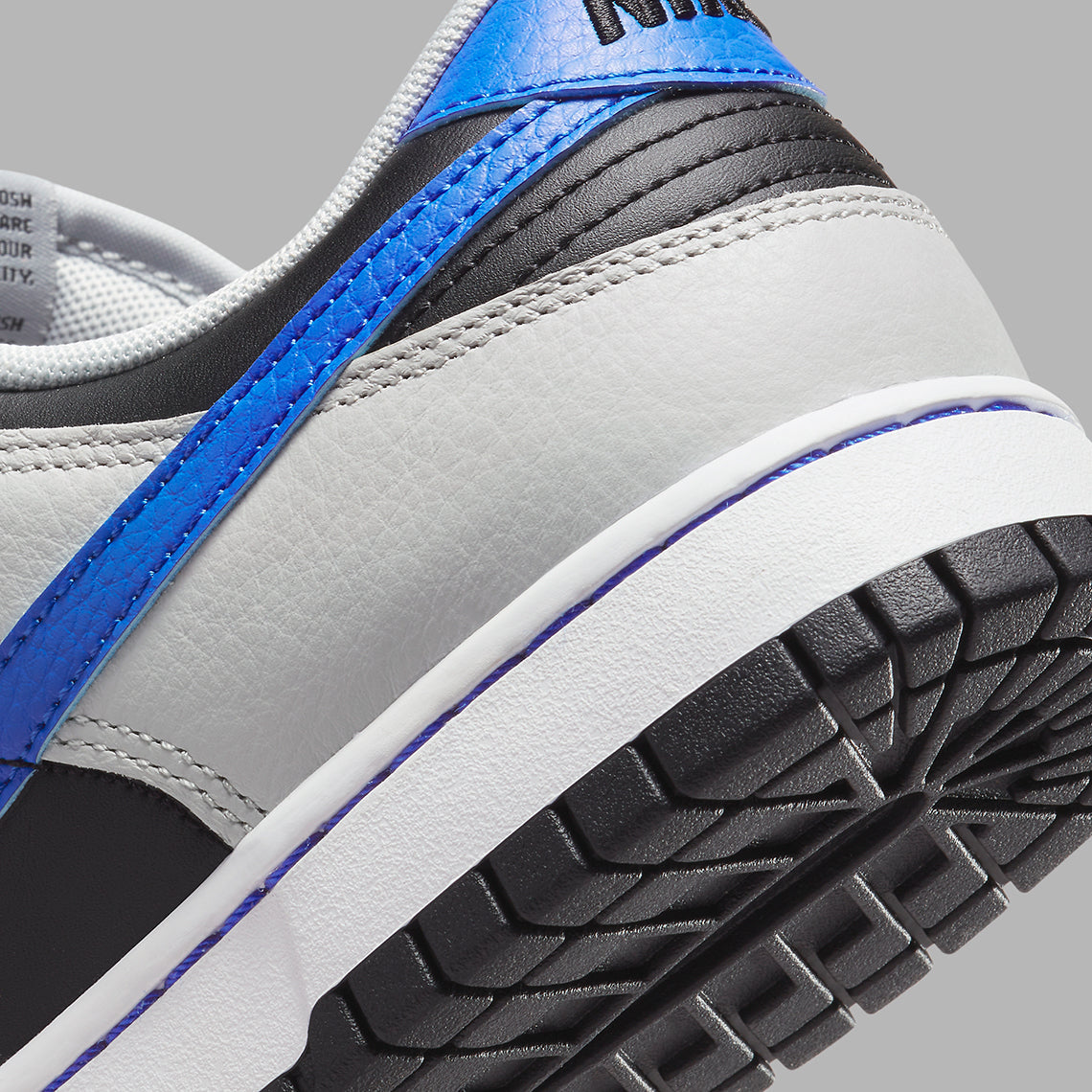 Nike Dunk Low "NBA 75th Anniversary Knicks"