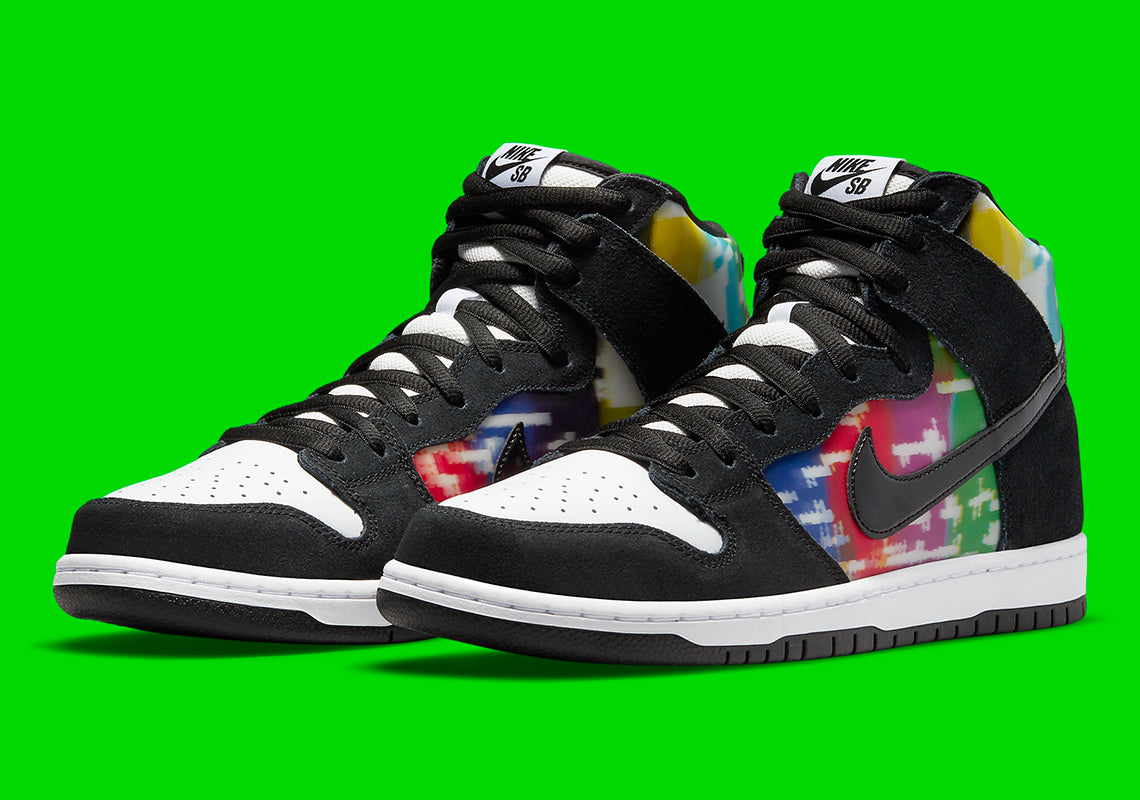 Nike SB Dunk High "TV Signal"