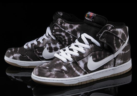 Nike SB Dunk High "Tie Dye Black"