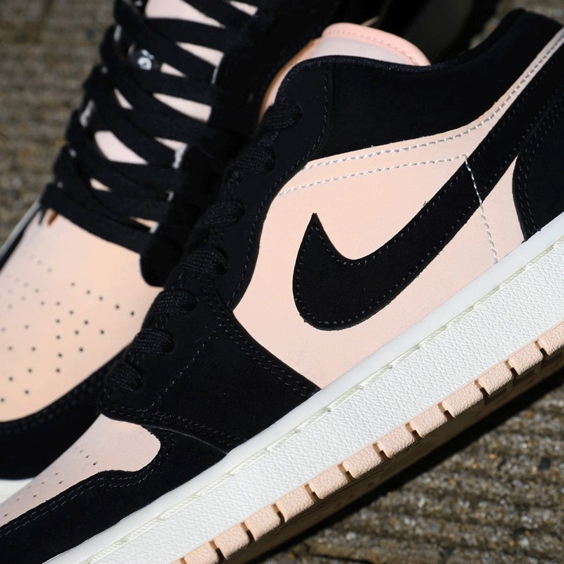 Jordan 1 Low Black Guava Ice W