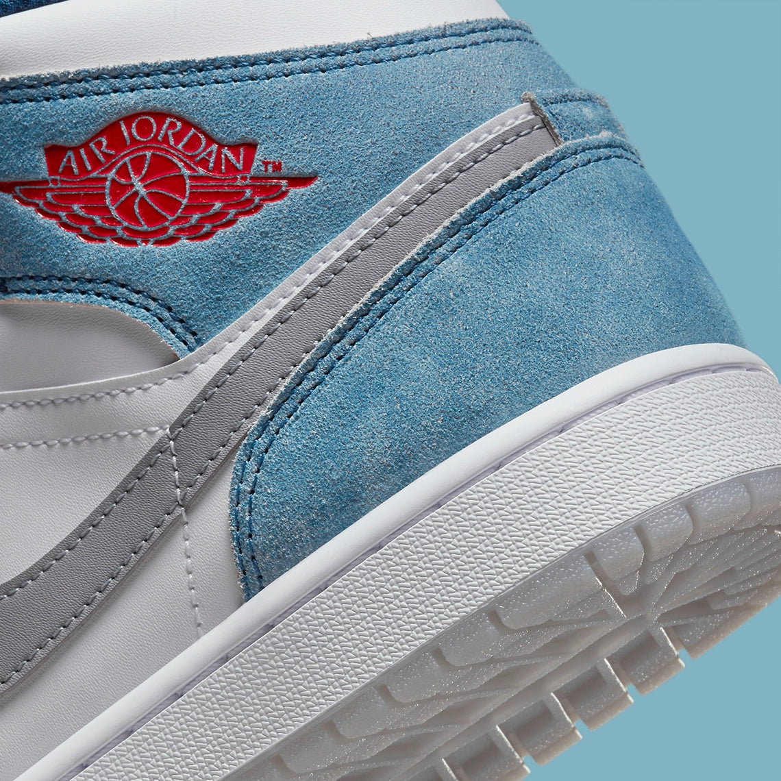 Jordan 1 Mid "French Blue Fire Red"