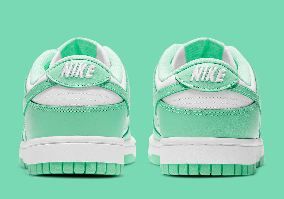 Nike dunk Low "Green Glow" (W)